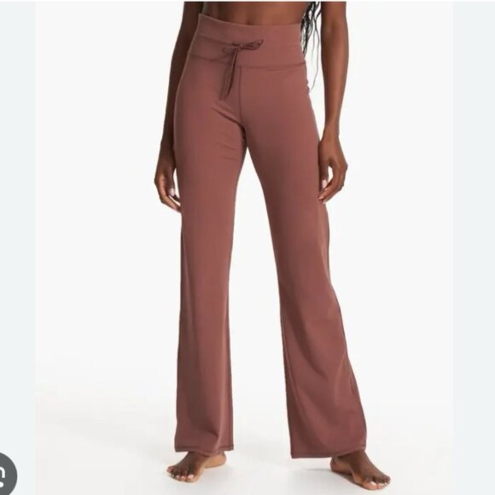 Vuori Daily Wide Leg High-Waisted Pants